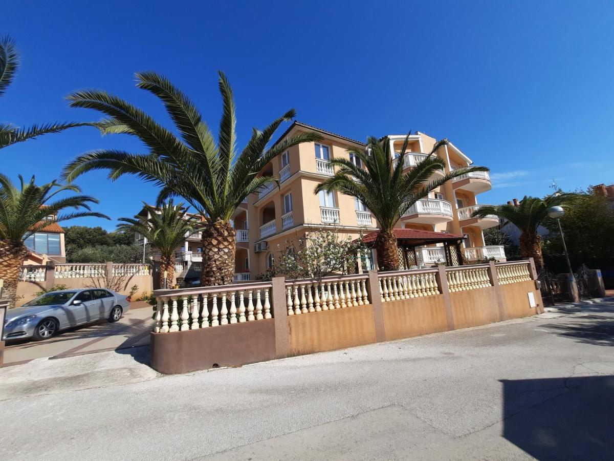 Apartments Canaria Pula Exterior foto